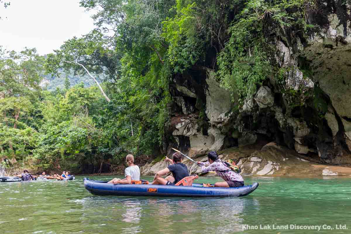 Balade en canoë sur la rivière Sok