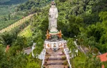 Kwan-Yin-Statue-Bang-Riang-Tempel-Phang-Nga
