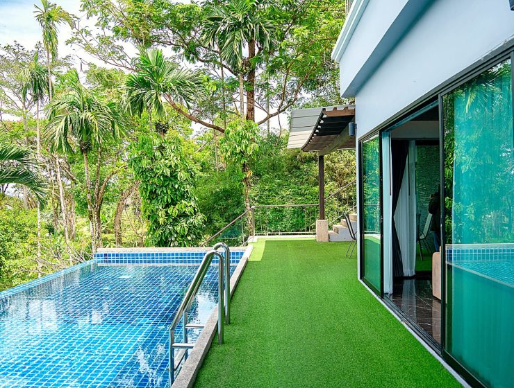 Private Infinity Pool Of The Tropical Villa Khao Lak Overlooking The Jungle