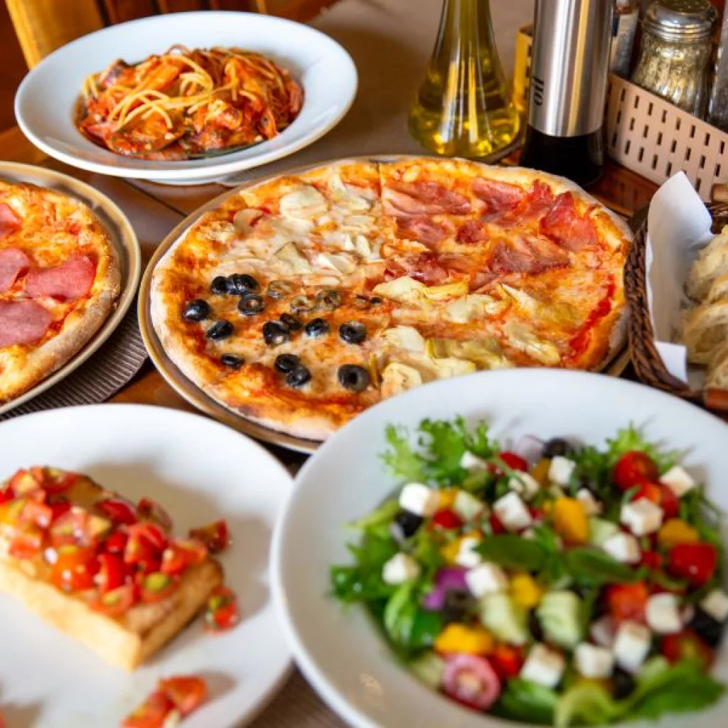 Pizza restaurant in khao lak